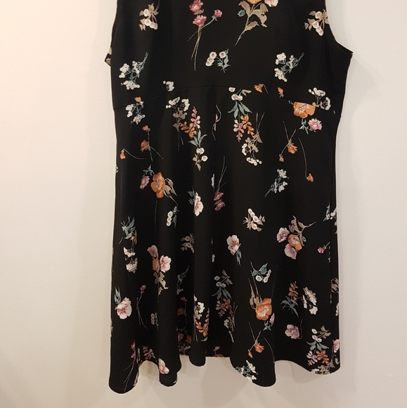 Euromode Floral Sleeveless dress - Picture 3 of 5